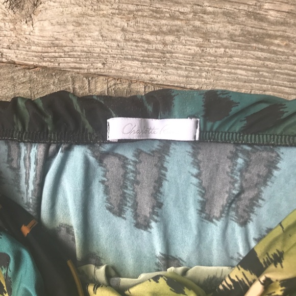 Halter top - Picture 2 of 4