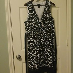 Black/white floral print dress New W/O tags