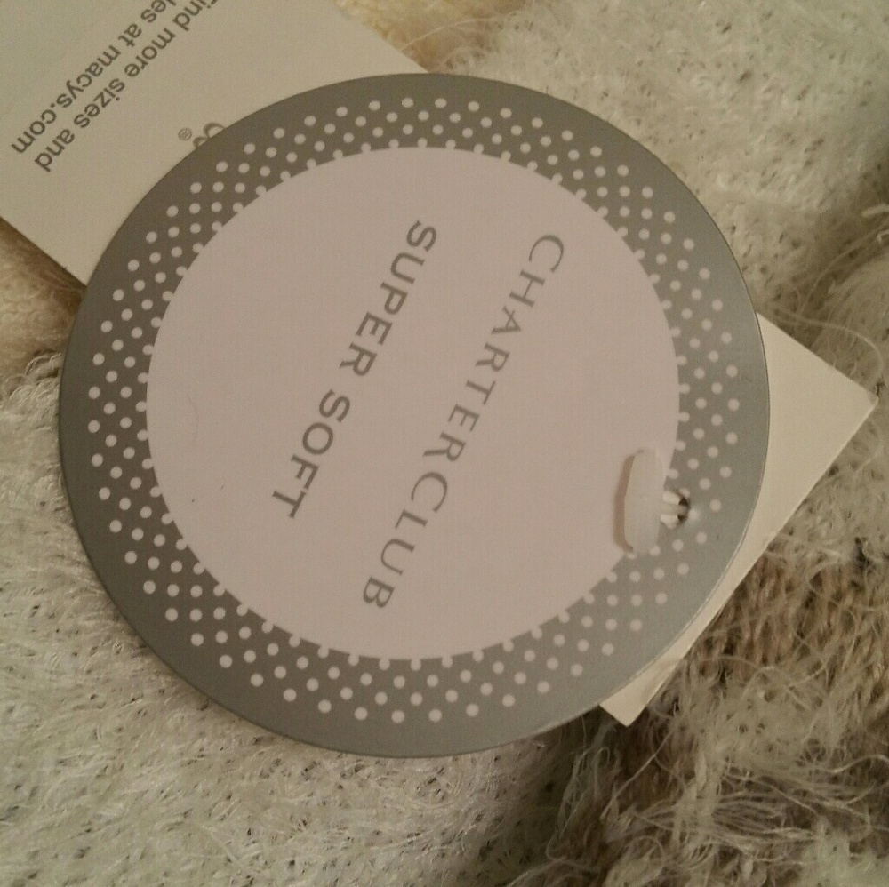 🏮SOLDOUT 🏮Charter Club Super Soft Neck wrap. - Picture 2 of 5