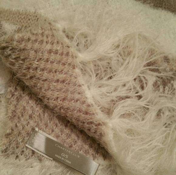 🏮SOLDOUT 🏮Charter Club Super Soft Neck wrap. - Picture 3 of 5