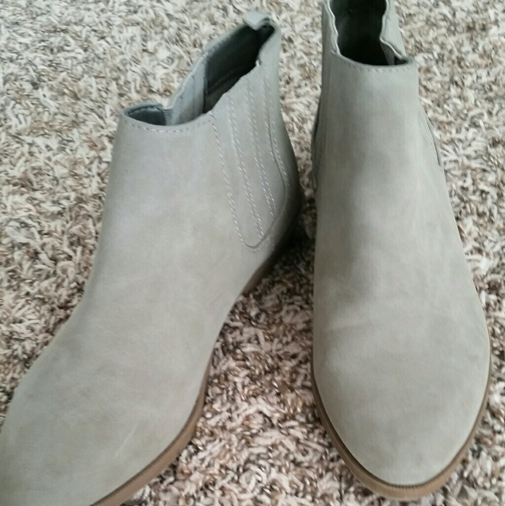 Gap bootie