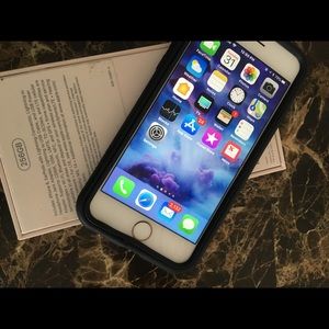 iPhone 8(256 gigs )