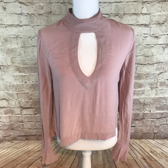 Free People Tops - Free People Cut Out Back Long Sleeve Blouse
