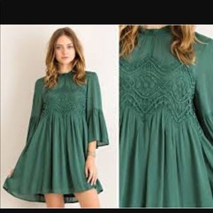 Green Entro dress. Medium