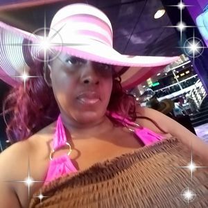 Meet your Posher, Pauline