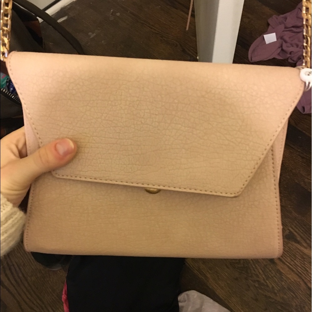 Never been used crossbody bag- new with tags !
