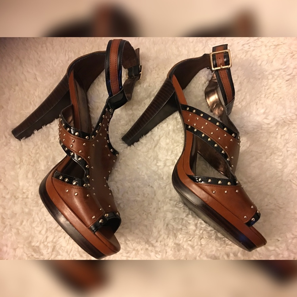 Carlos Santana Heels
