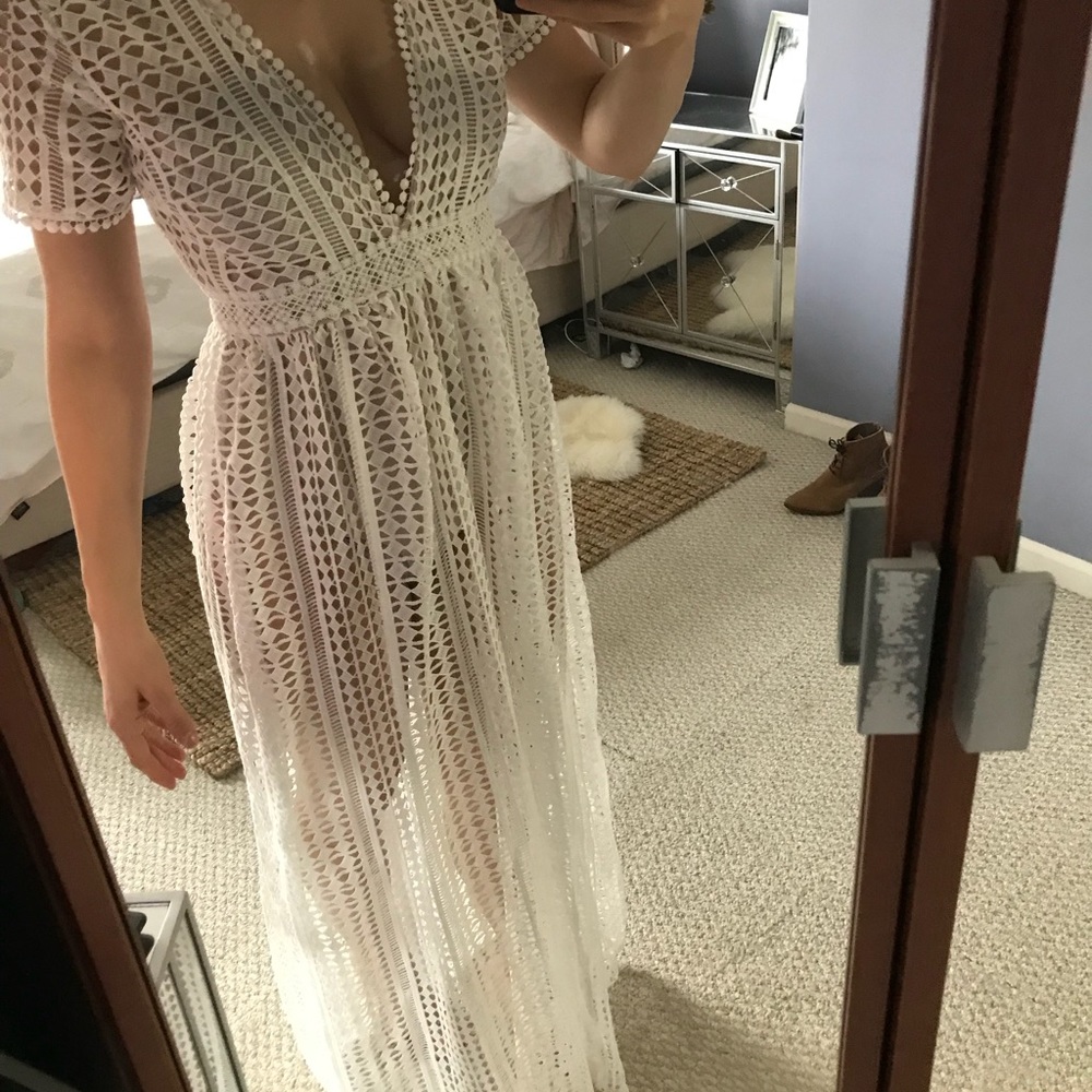 Olivaceous GORGEOUS white eyelet dress M