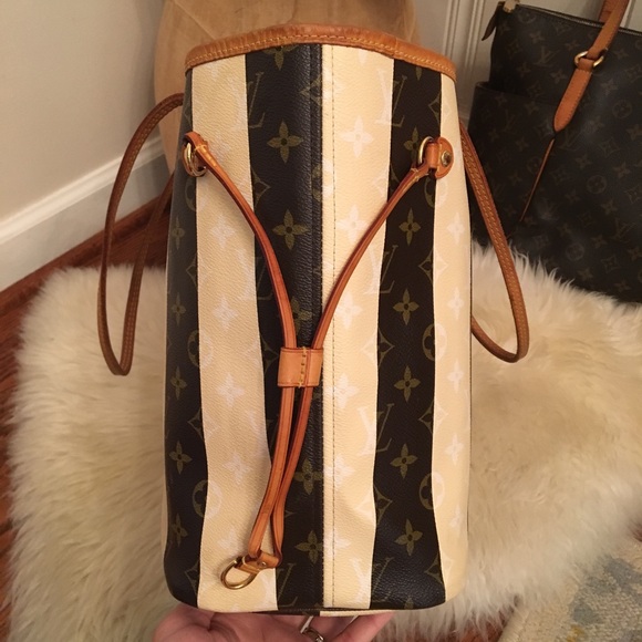 ✖️SOLD✖️Authentic L.E. Rayures Neverfull MM - Picture 4 of 8