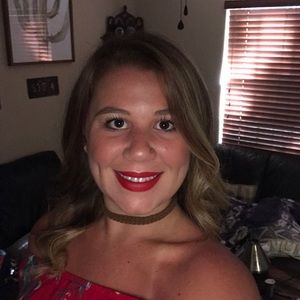 Meet your Posher, Corina
