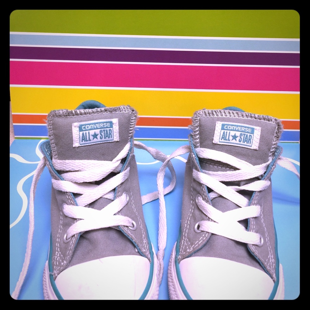 Girls Converse All Star shoes