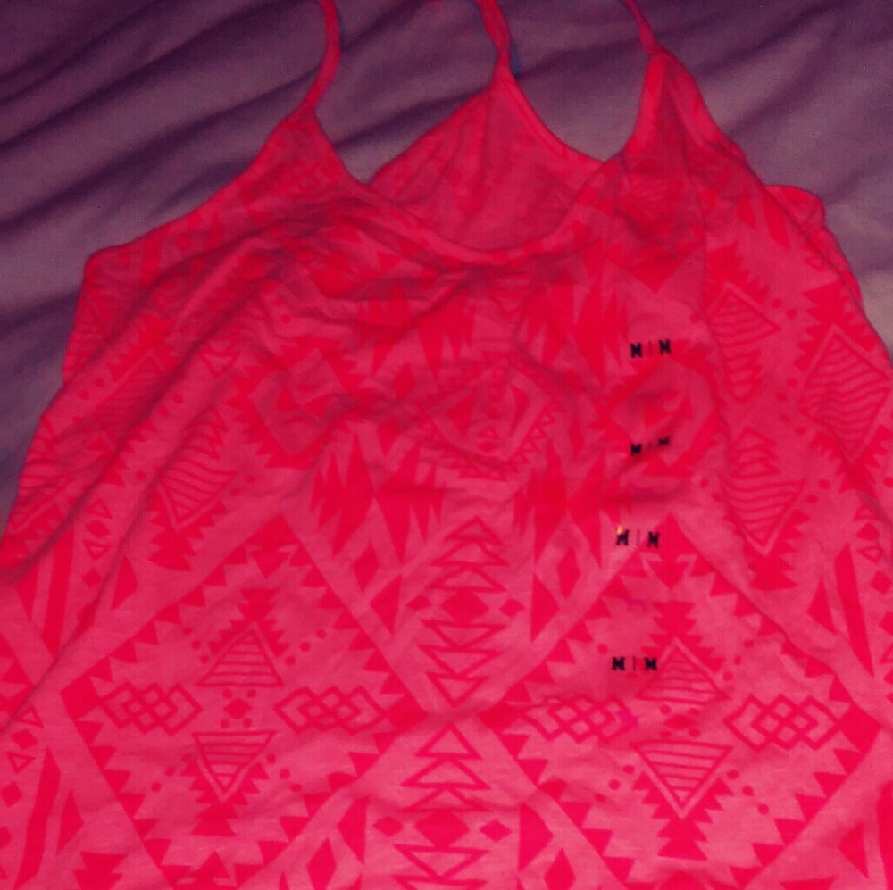 VS Pink Tank Med Aztec Print