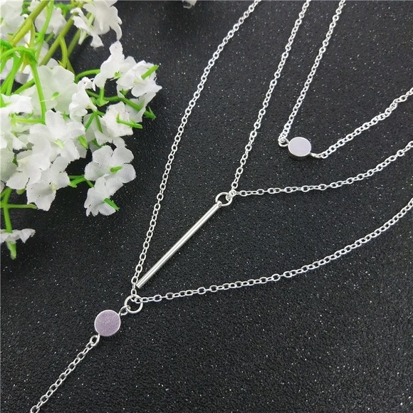 SALE🎉 Silver Multi Layered Choker/ necklace - Picture 4 of 4