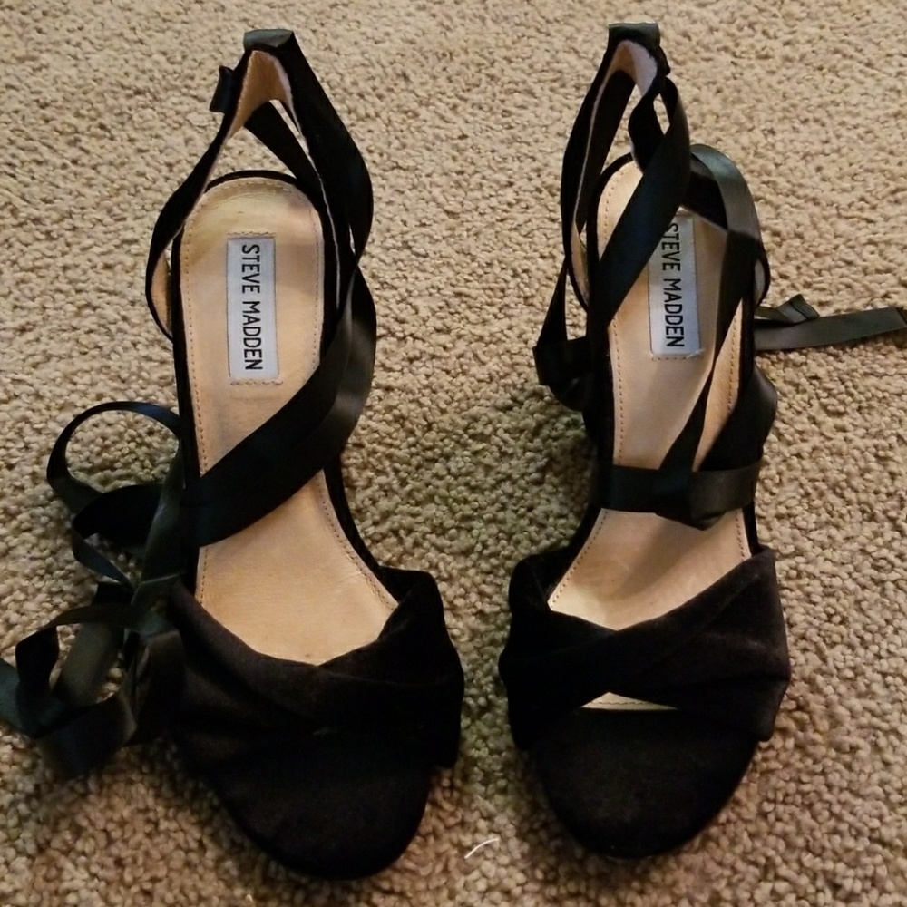 Velvet, tie up Steve Madden