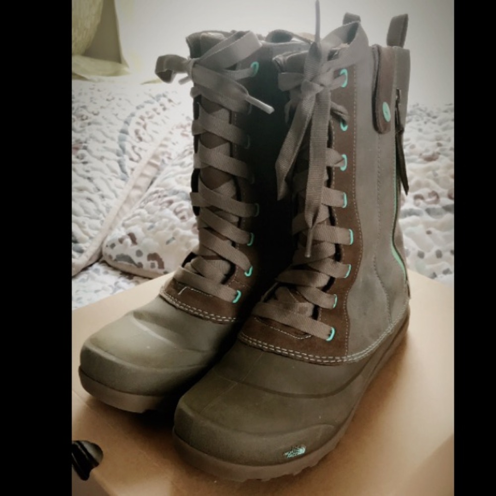🚫SOLD🚫THE NORTH FACE SNOW BOOTS ❄️