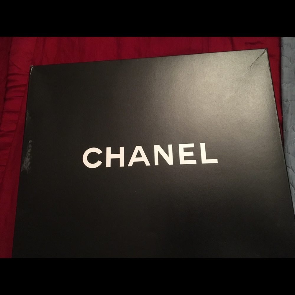 Authentic Chanel extra large box