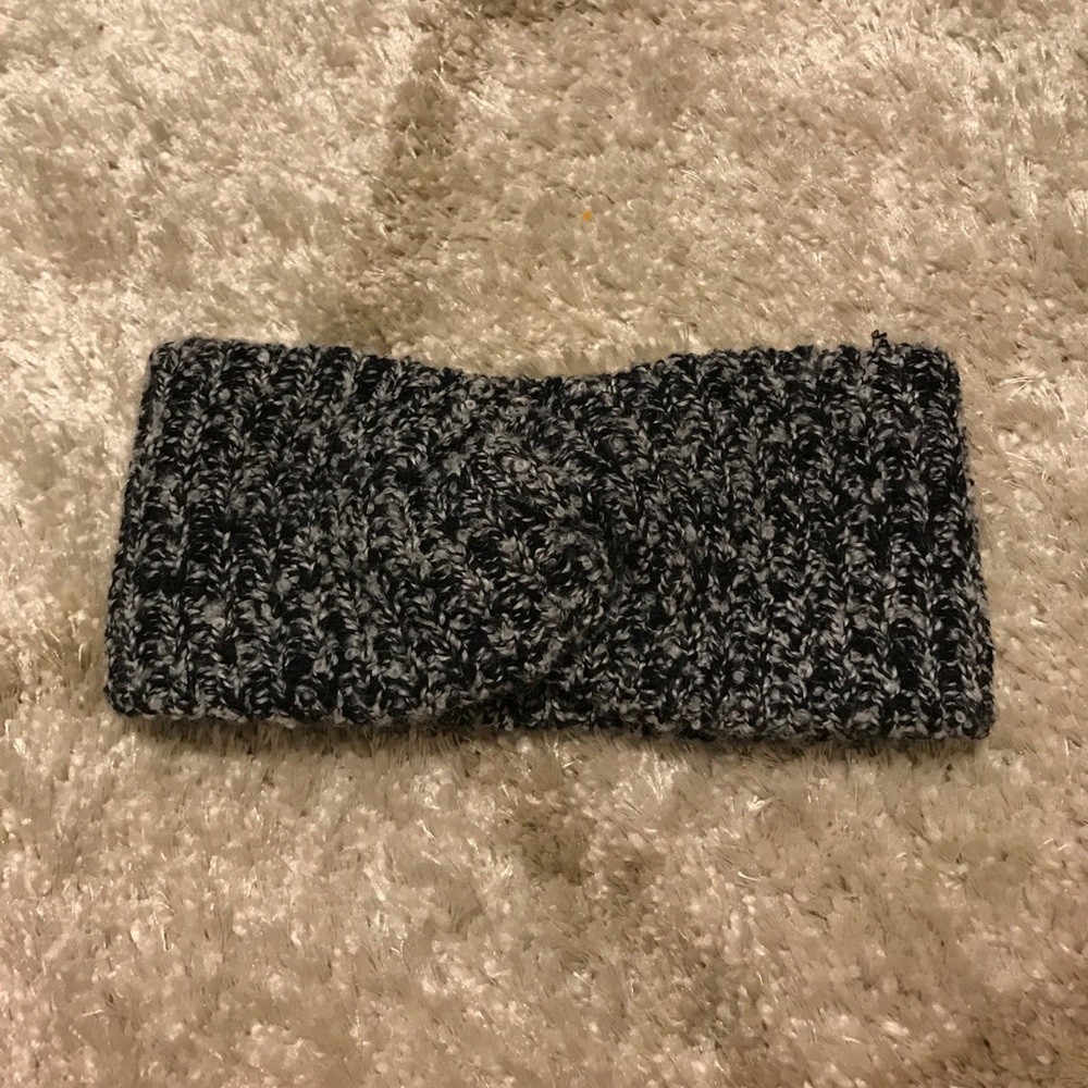 AE Winter headband