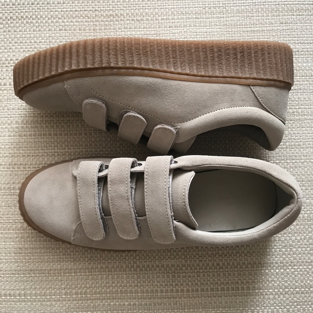 Urban Outfitters Velcro Skater Sneakers in Tan