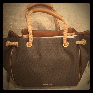 Michael Kors Dahlia