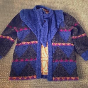 Sweater with tie neck, silk lining