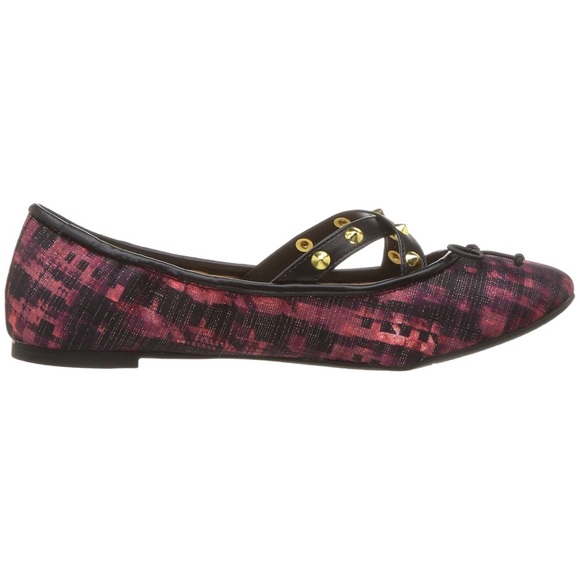 Edgy Studs Crossed Vamp Punk Rock Ballet Flats - Picture 7 of 7
