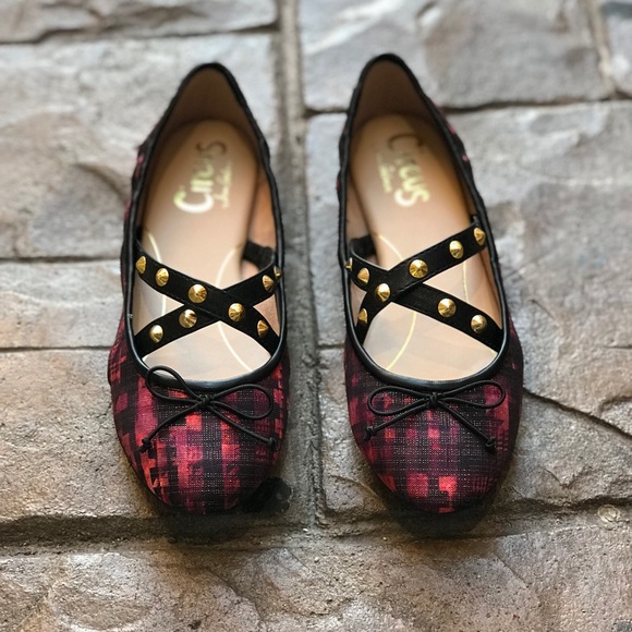 Edgy Studs Crossed Vamp Punk Rock Ballet Flats - Picture 3 of 7