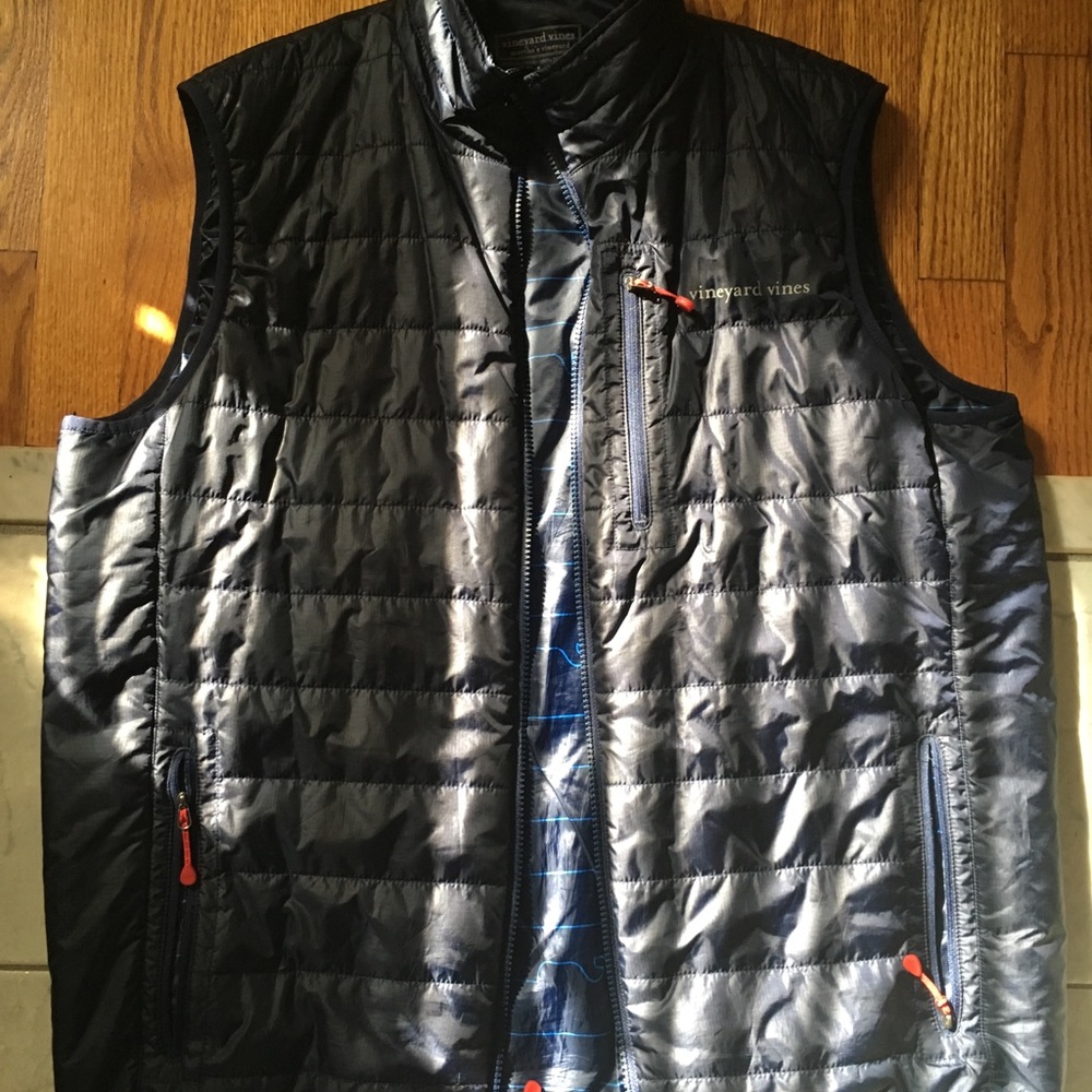 VINEYARD VINES PUFFER VEST