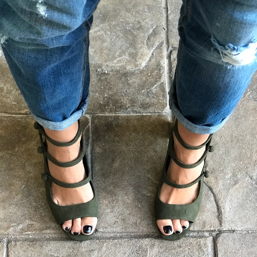 Multiple Strap Mary Jane Peep Toe Sandal - Picture 5 of 7