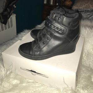 Wedge sneakers 👟 😍🤗