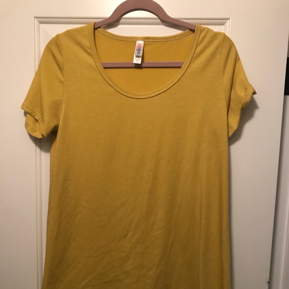 LuLaRoe classic tee