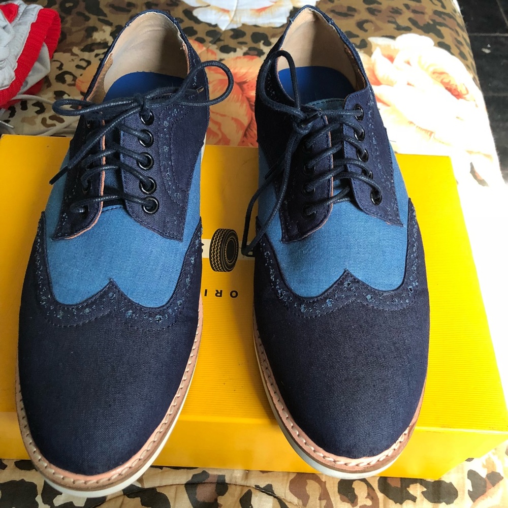 Hillsboro shoes size 9 look exactly like new