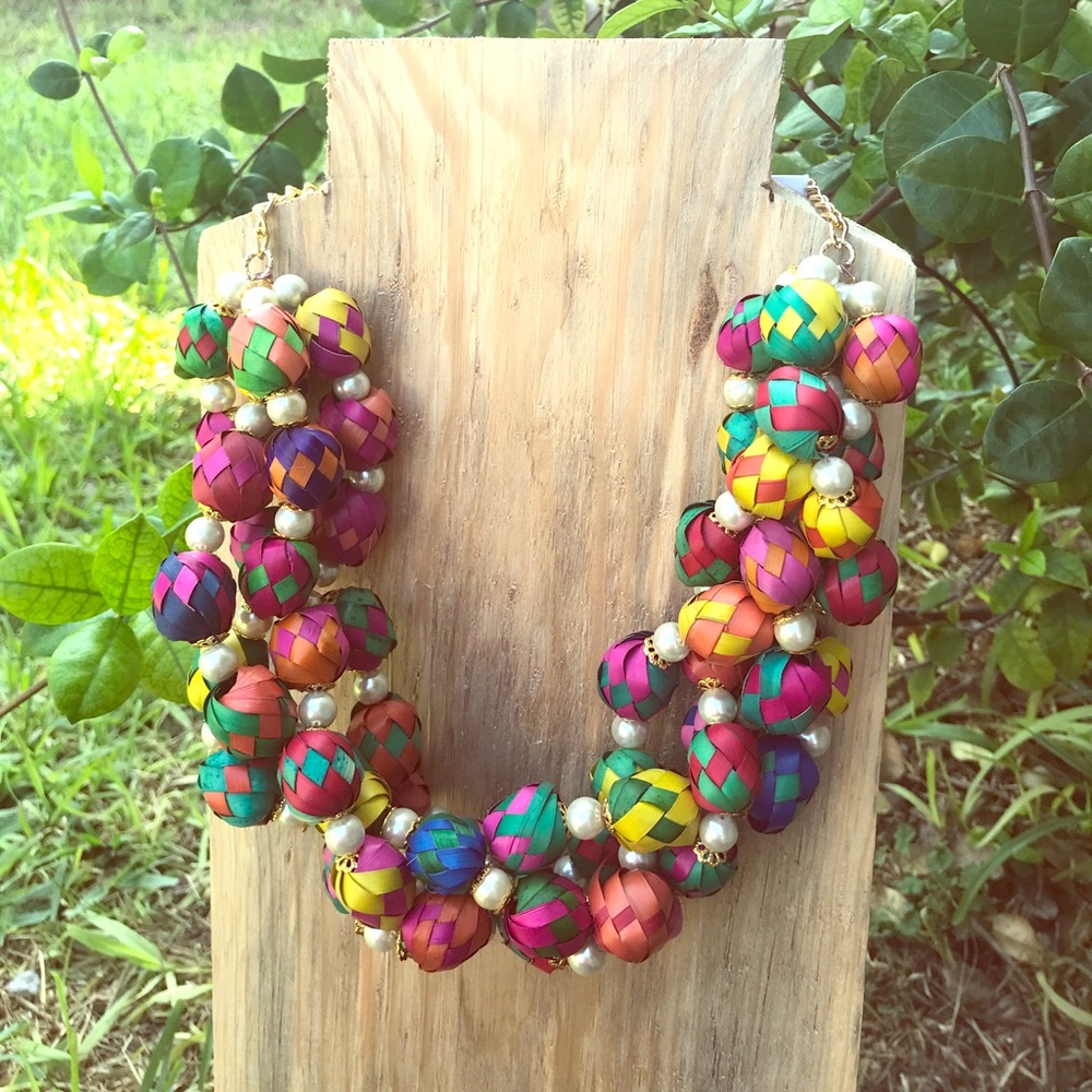 Mexican Handmade Statement Necklace Pearls & Palm - Picture 4 of 8