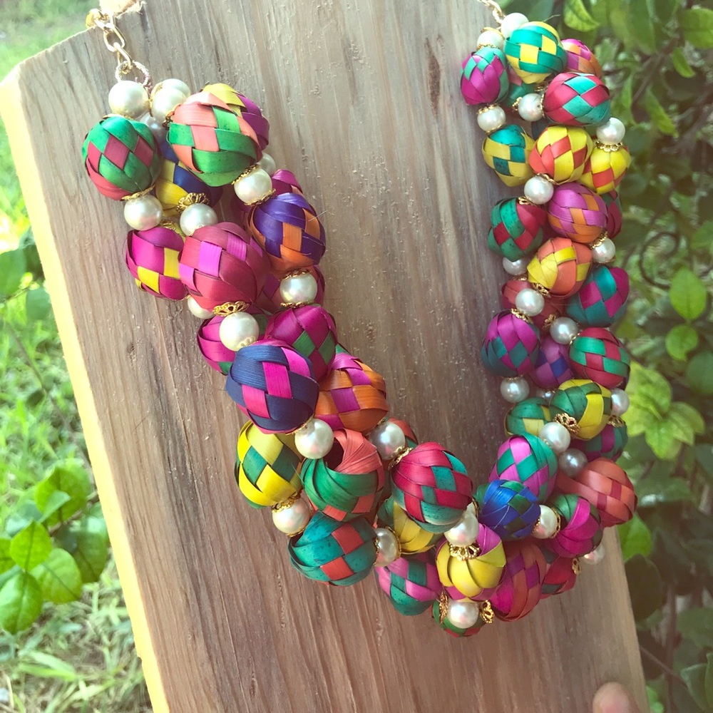 Mexican Handmade Statement Necklace Pearls & Palm - Picture 5 of 8
