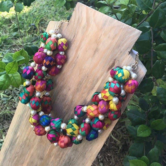 Mexican Handmade Statement Necklace Pearls & Palm - Picture 8 of 8