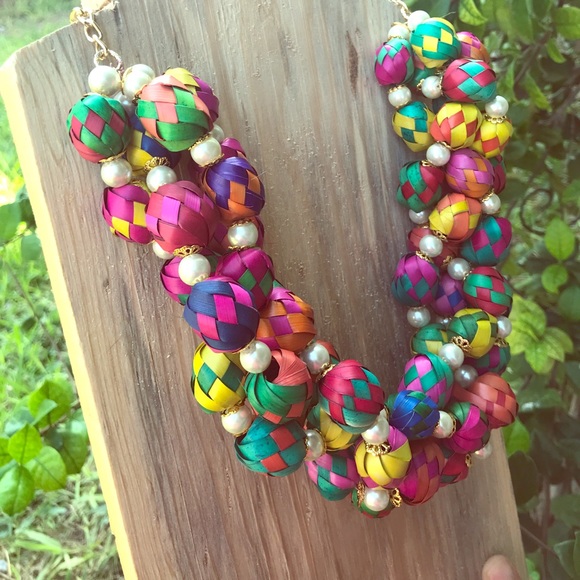 Mexican Handmade Statement Necklace Pearls & Palm - Picture 5 of 8