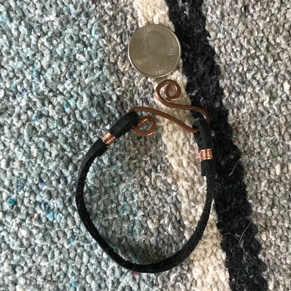 Copper and leather handmade bracelet - Picture 4 of 5