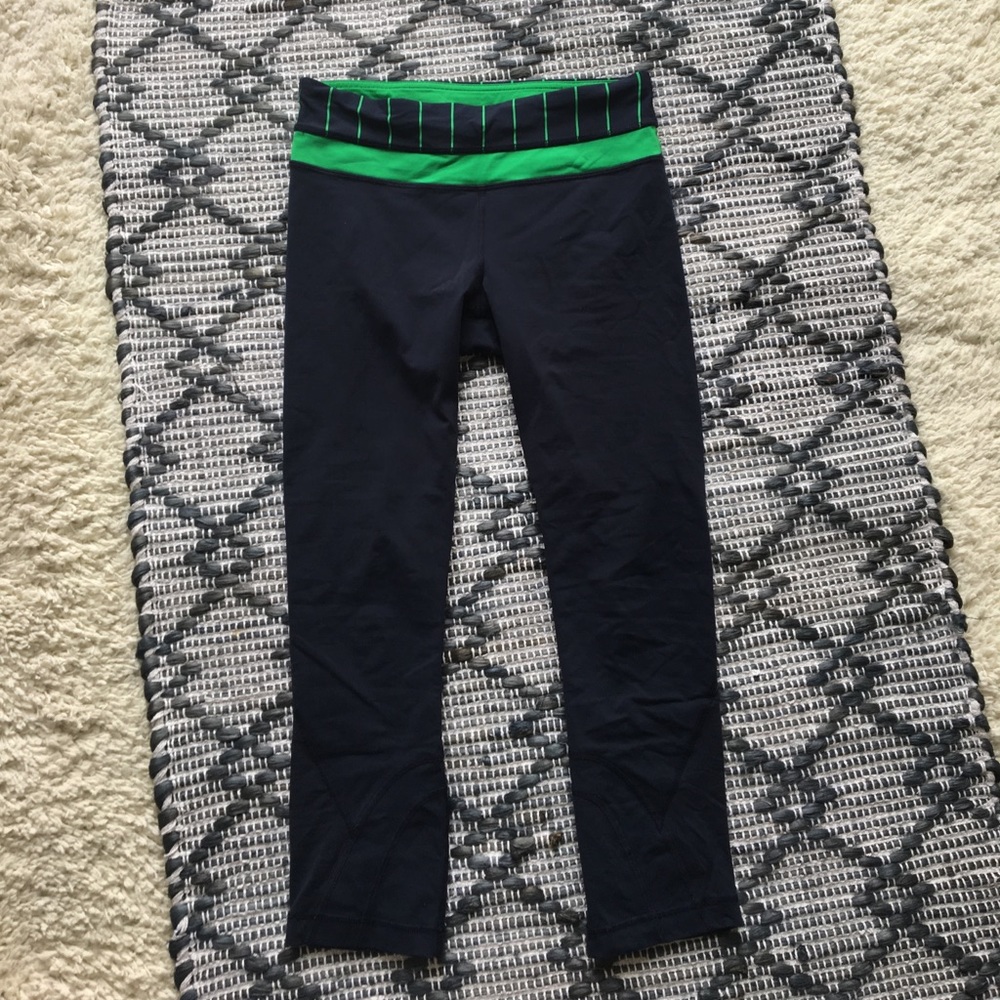 Lululemon Inspire Crop