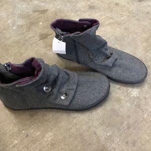 Flannel low rise boots