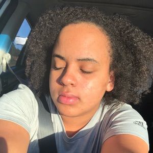 Meet your Posher, Nikki