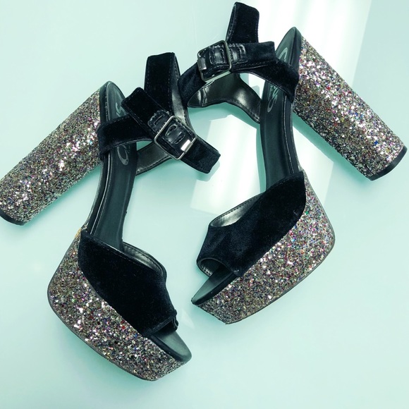 Circus by Sam Edelman Cosmo Velvet Glitter Heels - Picture 3 of 8
