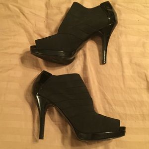 Black Nine West heels