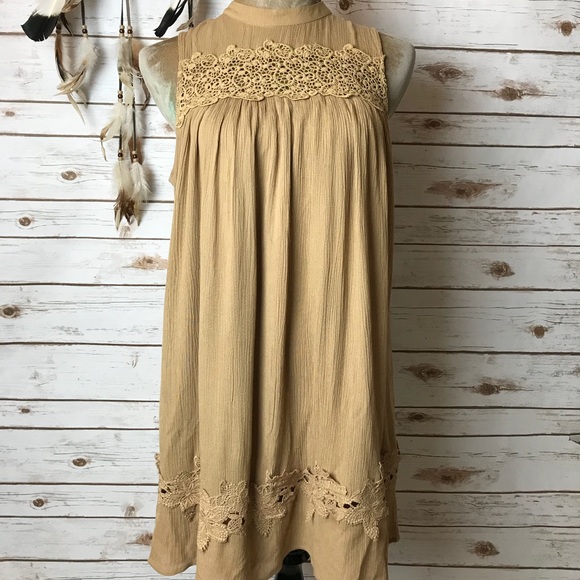 Romeo & Juliet Couture Boho Peasant Lace Dress - Picture 8 of 8