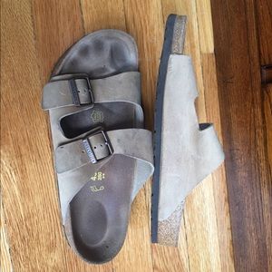 Birkenstock Arizona size 43 tan suede sandals