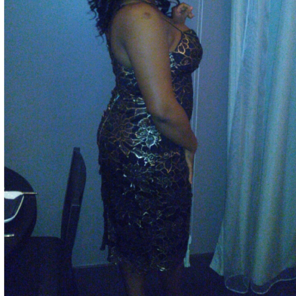Dress - Picture 7 of 7