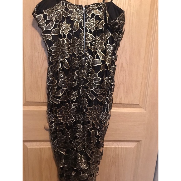 Dress - Picture 4 of 7