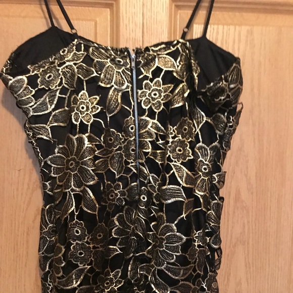 Dress - Picture 5 of 7