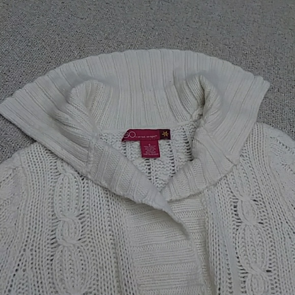 Cute Cable Knit Sweater - Picture 2 of 5