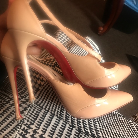 Christian Louboutin AKA RedBottoms - Picture 5 of 5