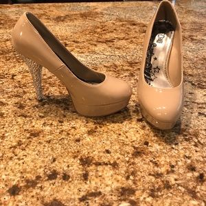 Brash nude size 8.5 heel