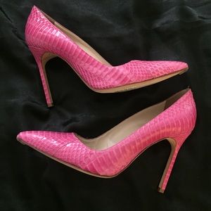 Manolo Blahnik Hot Pink Snakeskin 'BB' pumps
